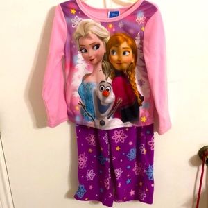 Disney Frozen Pajama Set, Sz6 soft and warm!